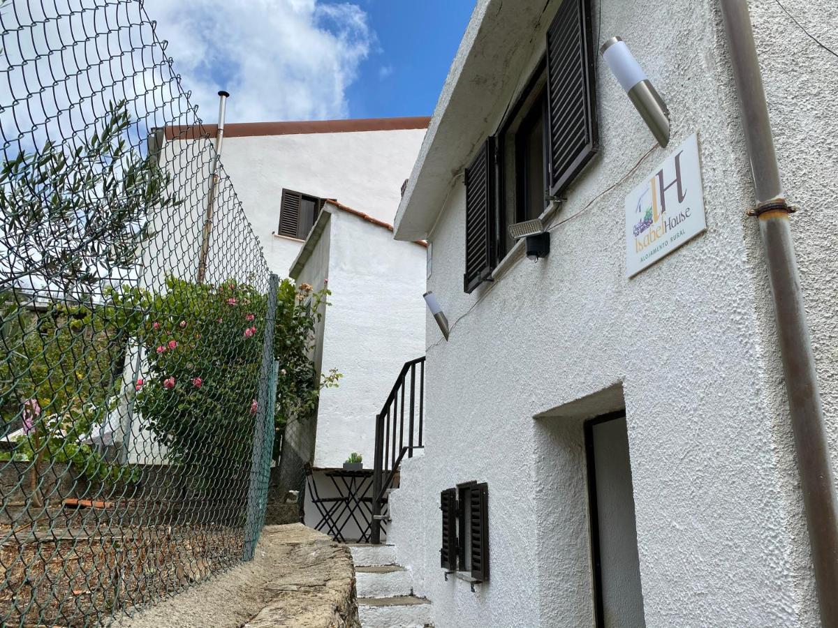 Isabel House Alojamento Rural パンピリョーザ・ダ・セーラ エクステリア 写真
